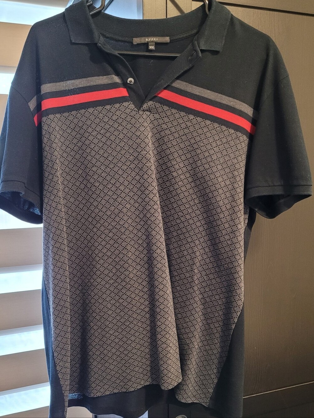 Gucci Black Polo with Gray Pattern and Red Stripe(slim fit)